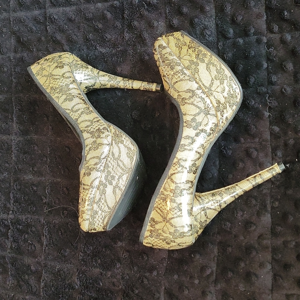 SUPER SEXY Lace looking 4" PLATFORM STILLETOS sz 8.5?